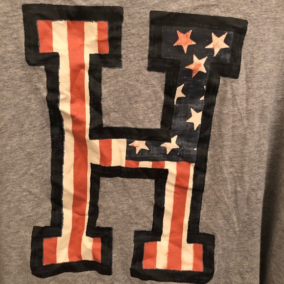Tommy Hilfiger Tee - Picture 3 of 5